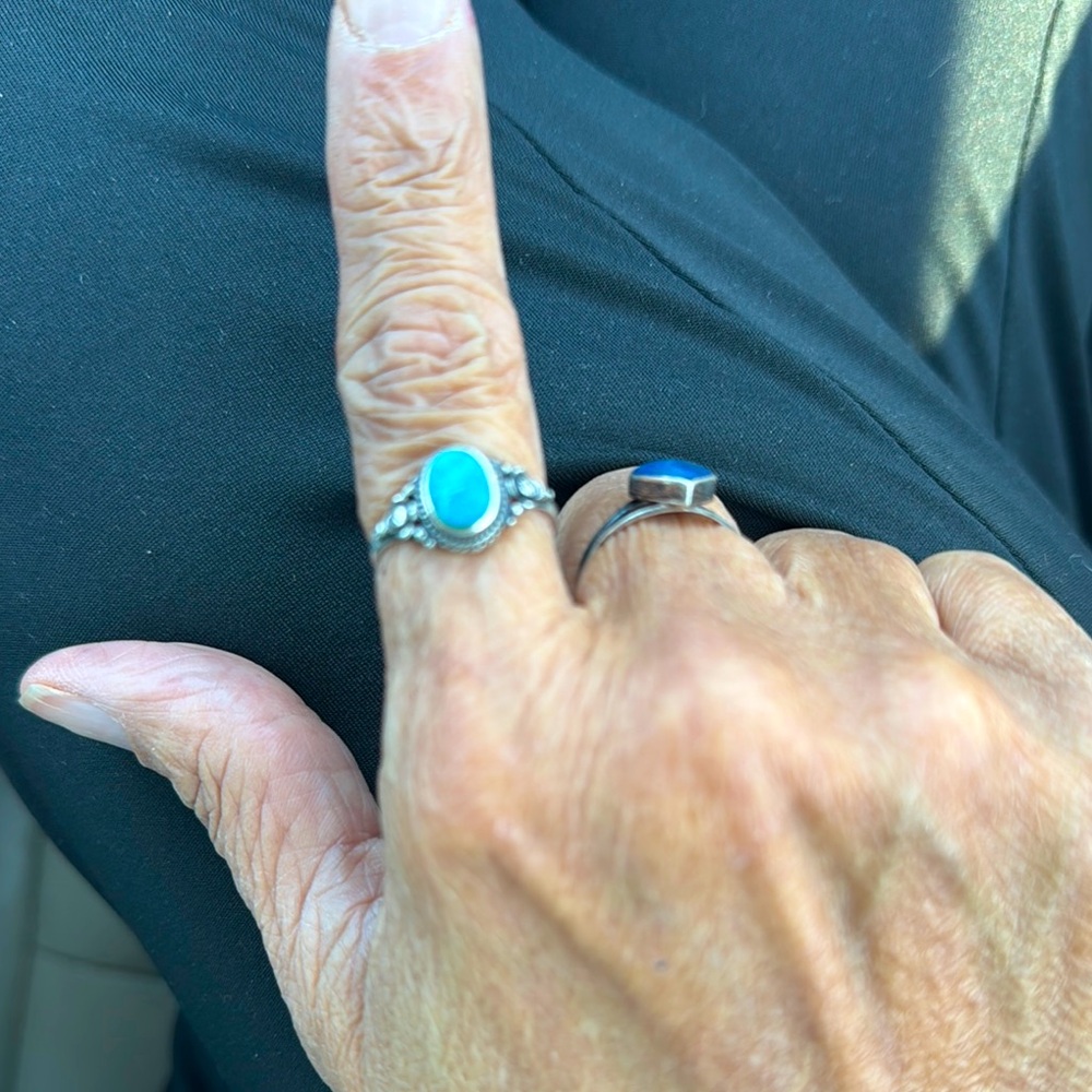 Turquoise/sterling Silver Women's Ring size 6 vintage native American